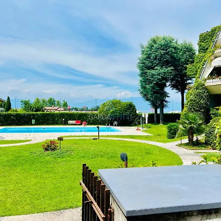 Mela - Vista Piscina E A Desenzano