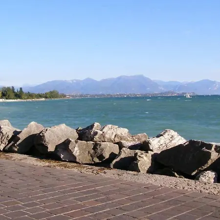 Mela - Vista Piscina E A Desenzano Apartment Desenzano del Garda
